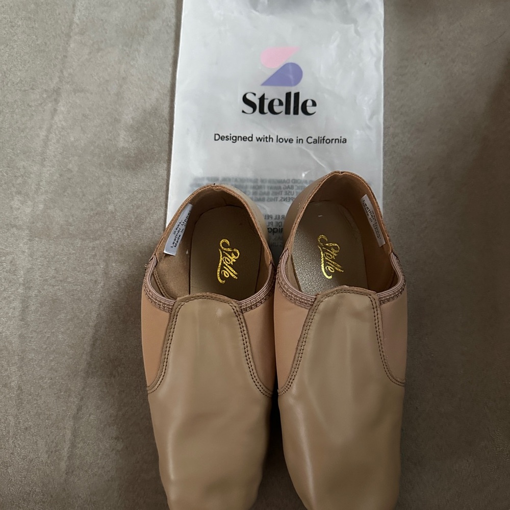 Kid’s Jazz Shoes Size 2
